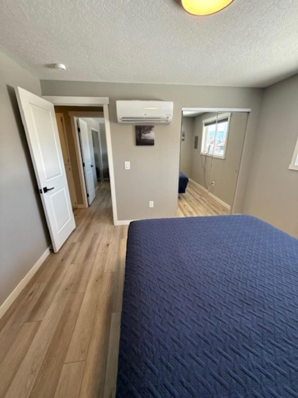 Valley Escape In Quiet Area Neighborhood Spokane Valley Room photo